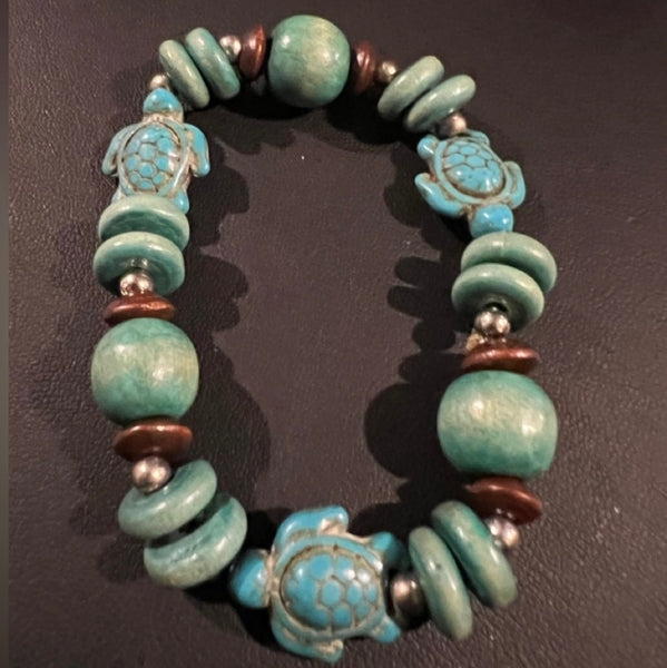Vintage Turtle Bead Stretch Bracelet Unisex Hand Carved Howlite and Wood Bead