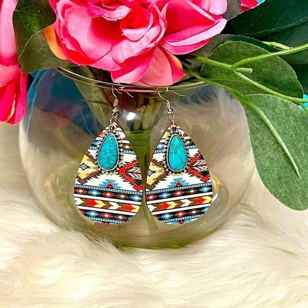 Western Aztec Design Turquoise Tear Drop Wooden Boho Casual Dangle Earrings New 


Add a unique style to your look with this brand new ladies boho Aztec print fashion turquoise wooden dangle earring.

 Constructed of quality wood construction, it offers c
