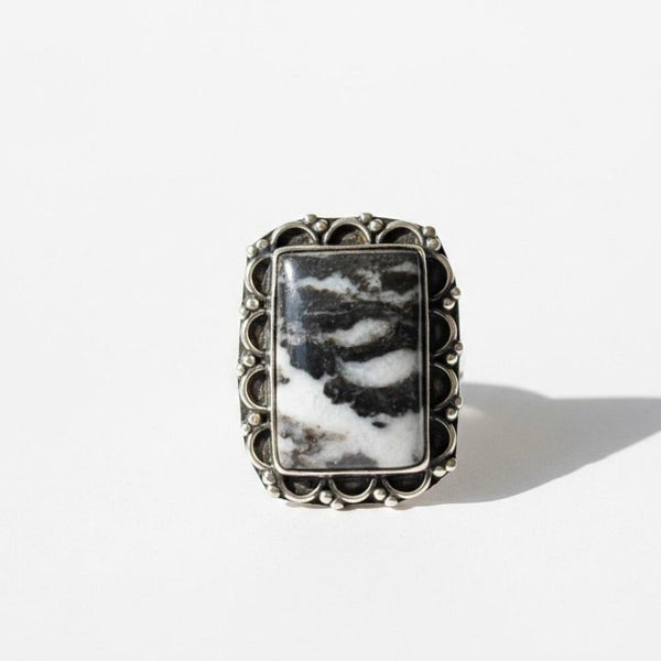 Stunning Natural White Buffalo Rectangular Statement Ring Southwestern Size 8