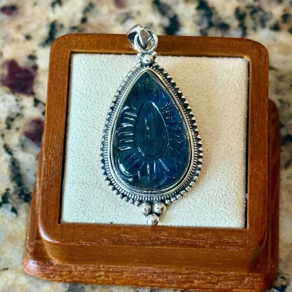 Stunning Carved Labradorite Gemstone Pendant Necklace Womens Statement Piece