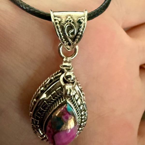 Beautiful Kingman Pink Dahlia Turquoise Poison Locket Necklace Southwestern New