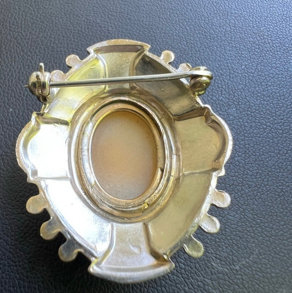 Vintage Cameo Brooch