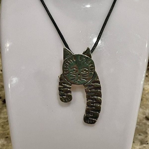 Vintage Unique Cat Brooch Pin Or Casual  Pendant Necklace