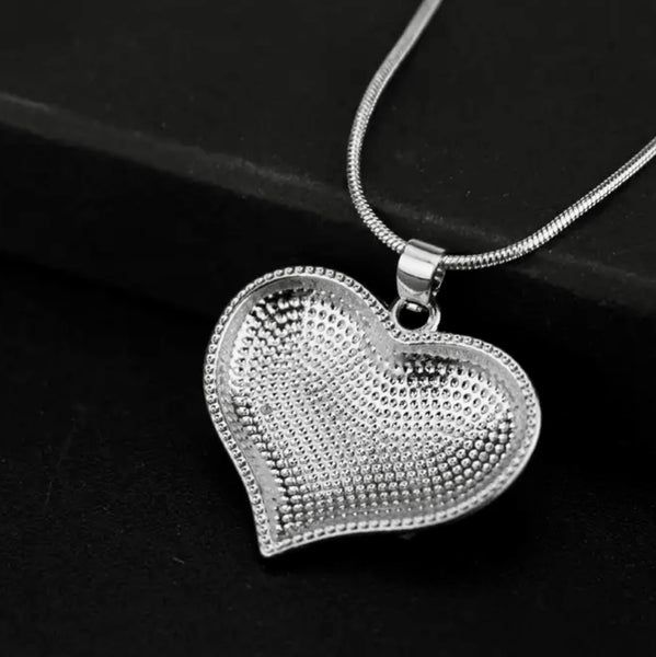 Heart Shaped American Flag Pendant Necklace Womens Casual Rhinestone Accent New