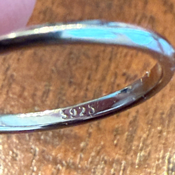 Genuine Oval Garnet Simple Sterling Silver Ring Size 6
